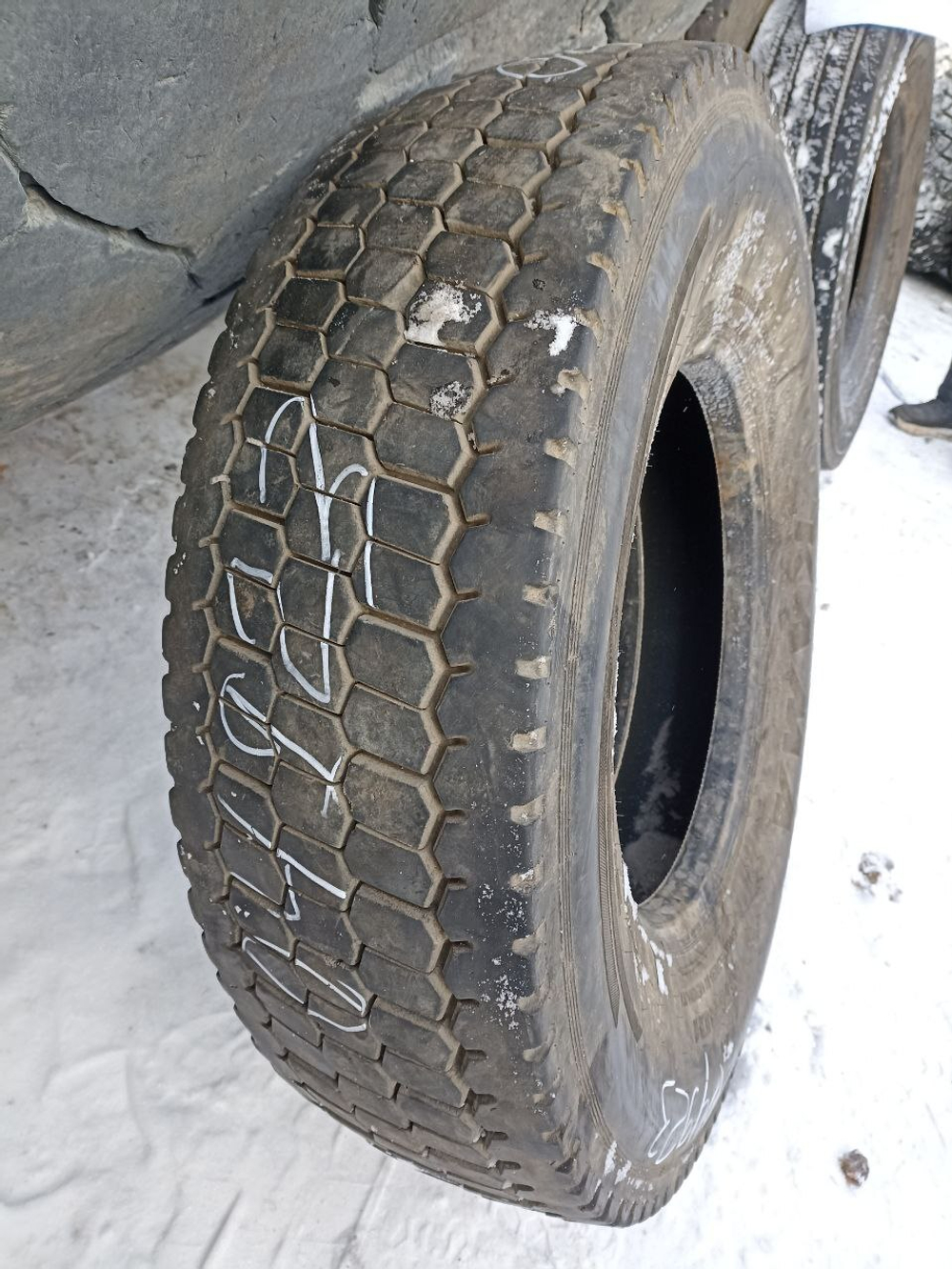 315/80R22.5 Kama NR201 шина б/у