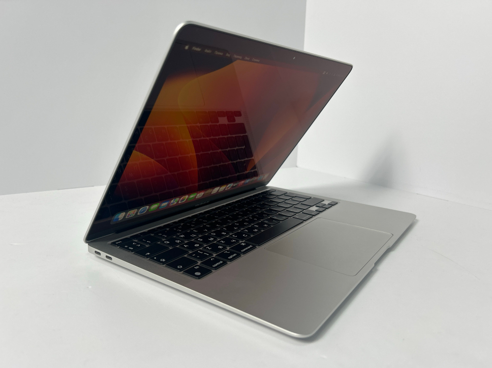 Ноутбук Apple MacBook Air 13.3" A2337 (MGN63RU/A) Apple M1 8 core 3.2ГГц/RAM 8GB/SSD 256GB/7 core GPU/2560*1600/Mac OS/Подсветка кл-ры: нет/серебристый», модификация: «Состояние: B1
