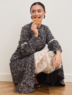 Платье-рубашка с кружевом