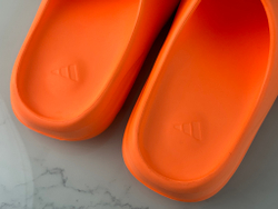 Yeezy Slide Enflame Orange (маломерки)