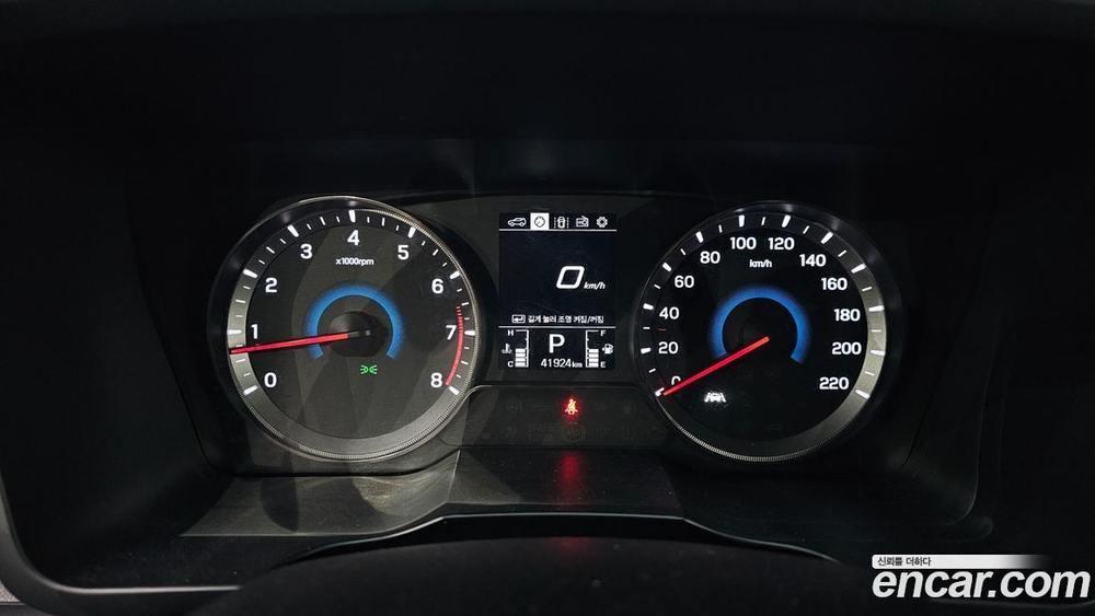 KG Mobility (Ssangyong) Very New Tivoli Бензин 1.5 2WD (09.2021)
