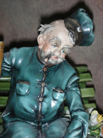 Статуэтка. Фарфор. Тихий страж двора. Capodimonte. Италия