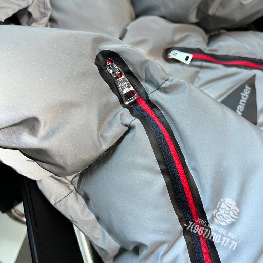 Пуховик Moncler