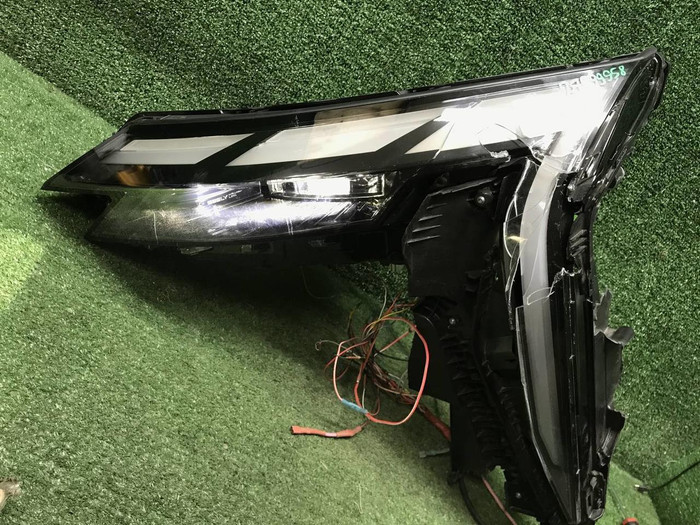 Битая Фара левая Geely Atlas 2 (2023-н.в.) LED