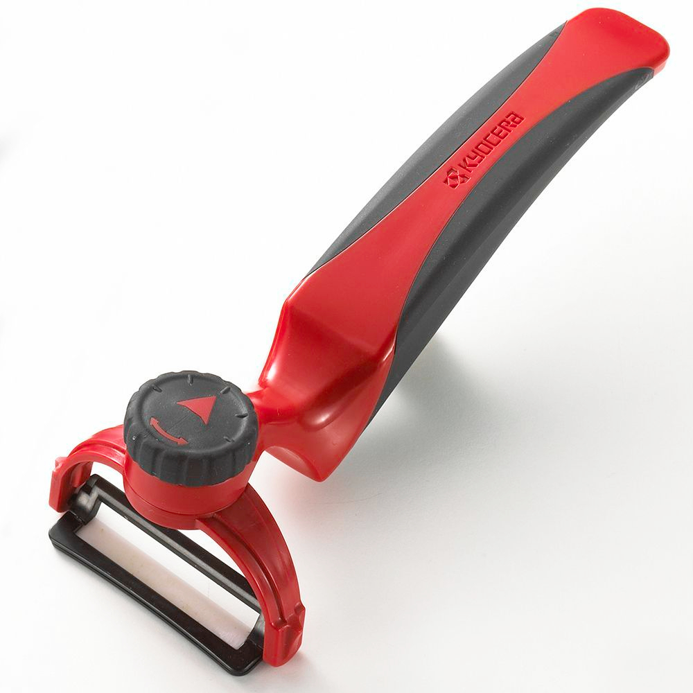 Нож для чистки поворотный Kyocera Kitchen accessories Perfect Peeler красный Япония