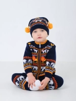 Костюм вязаный