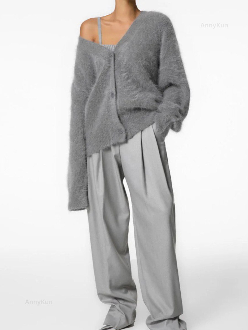 Удлиненный пушистый кардиган серый