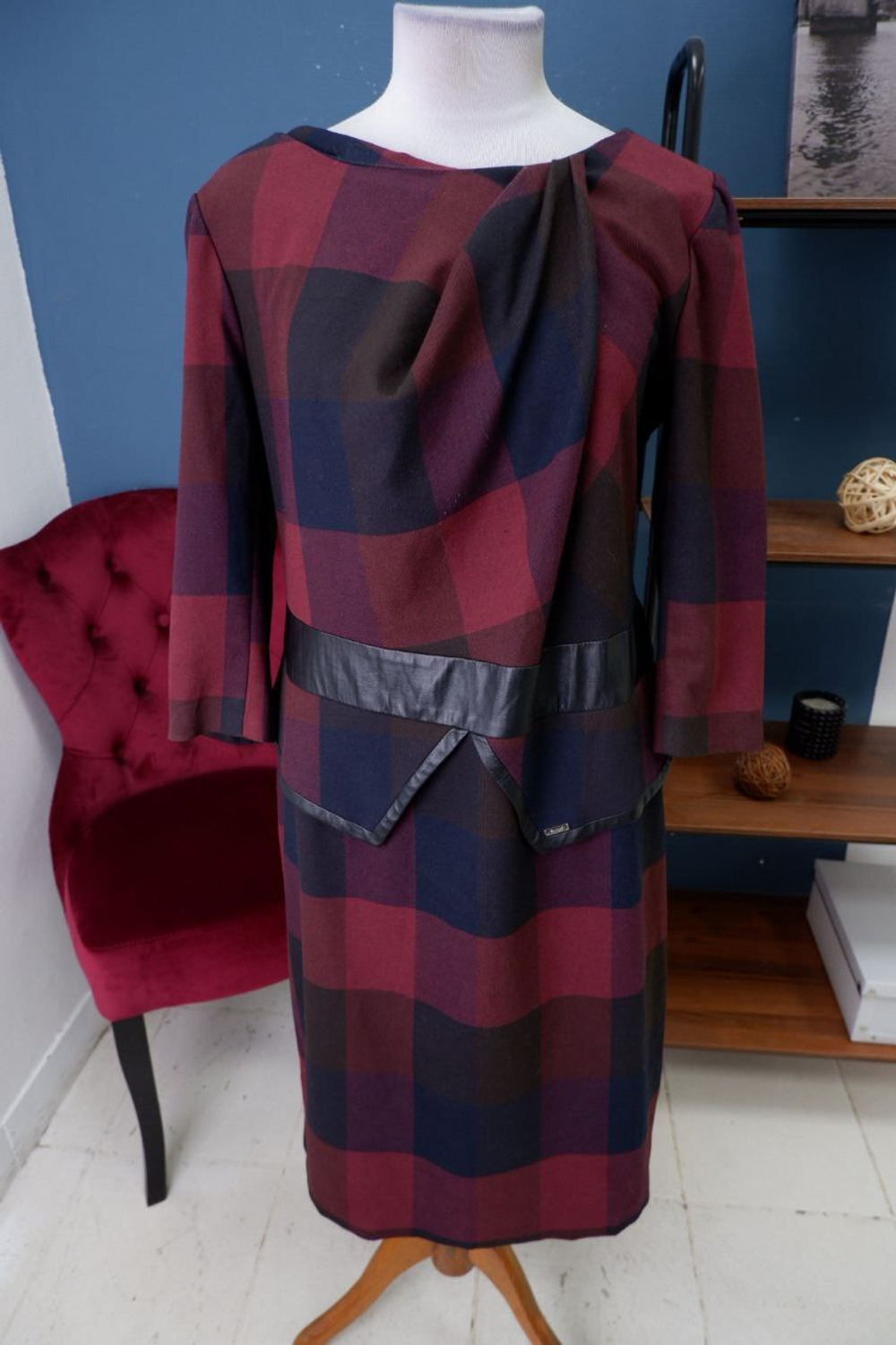 Платье Endea строгое 52 размер