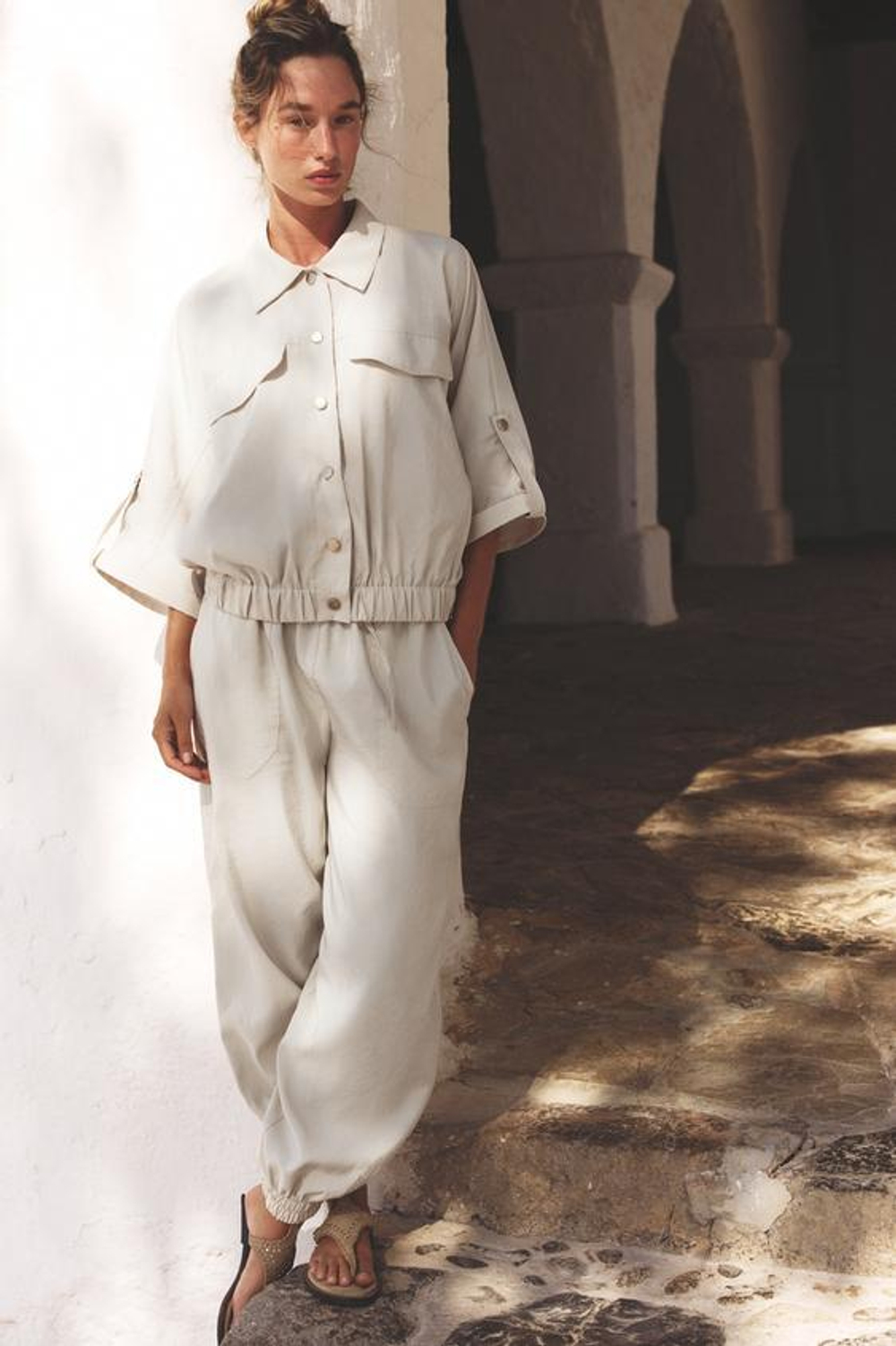 ZARA БРЮКИ С МАНЖЕТАМИ, КРЕМОВЫЙ