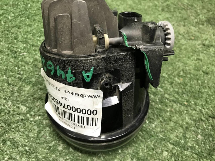 ПТФ правая Toyota Land Cruiser Prado 150 17-нв LED