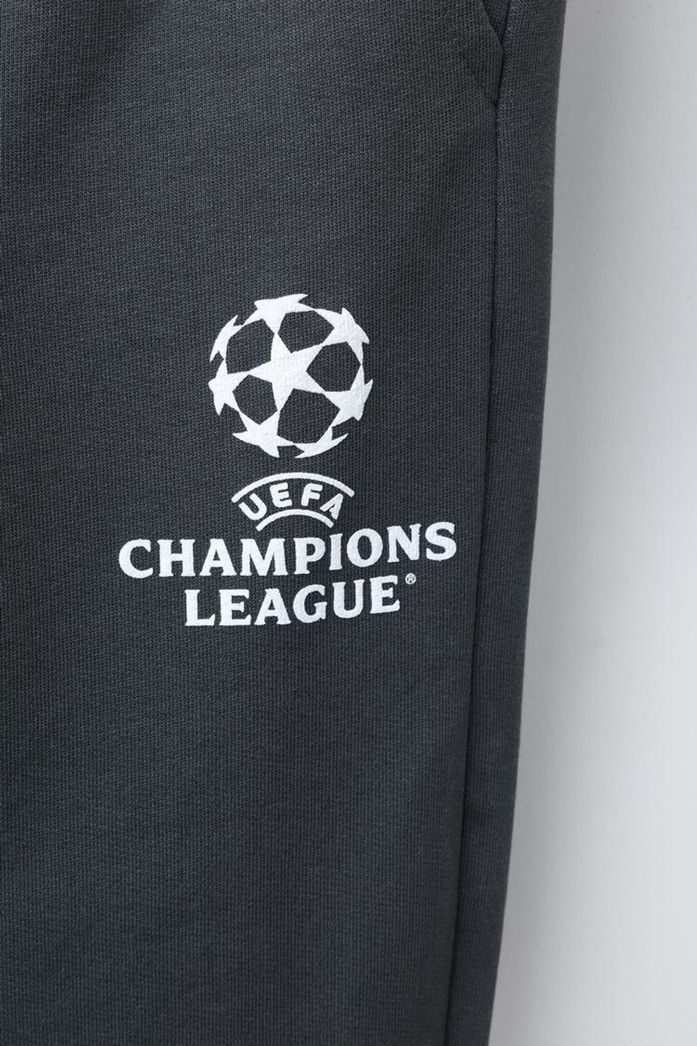 ZARA БРЮКИ-ДЖОГГЕРЫ UEFA CHAMPIONS LEAGUE ®, ТЕМНЫЙ АНТРАЦИТ