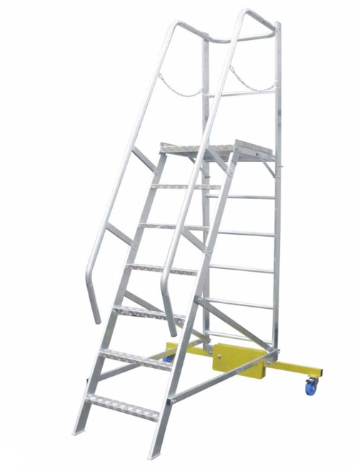 Лестница с платформой компактная MEGAL ЛСПК-2,1 (0,82)