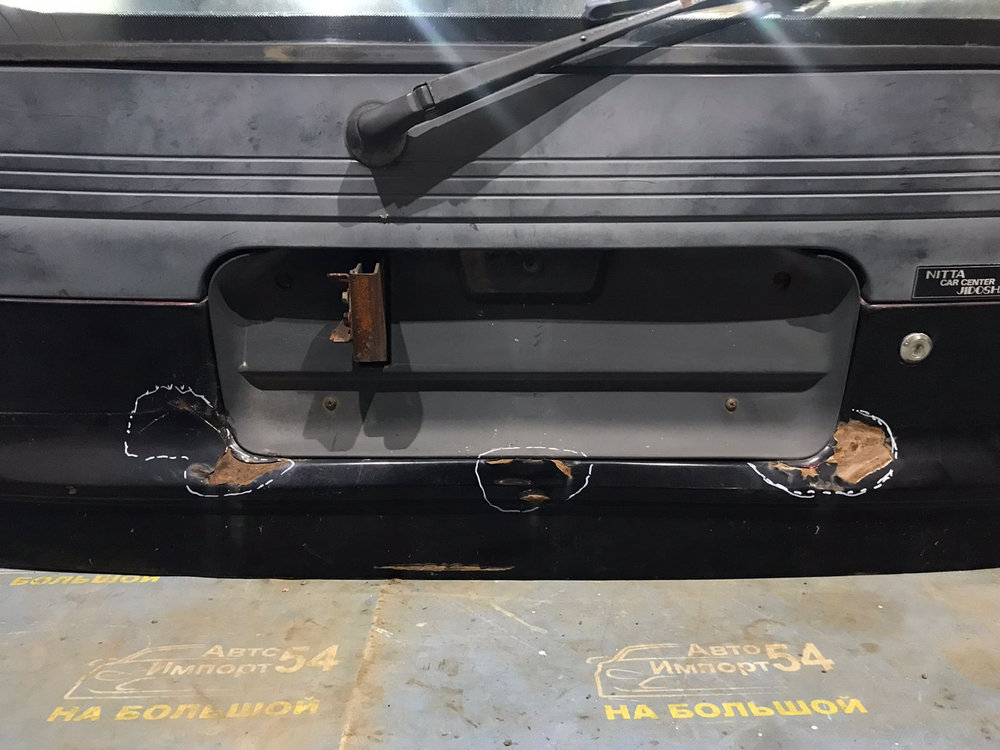 Дверь пятая MITSUBISHI RVR 1992