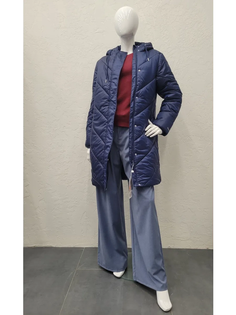 Пальто с капюшоном демисезонное