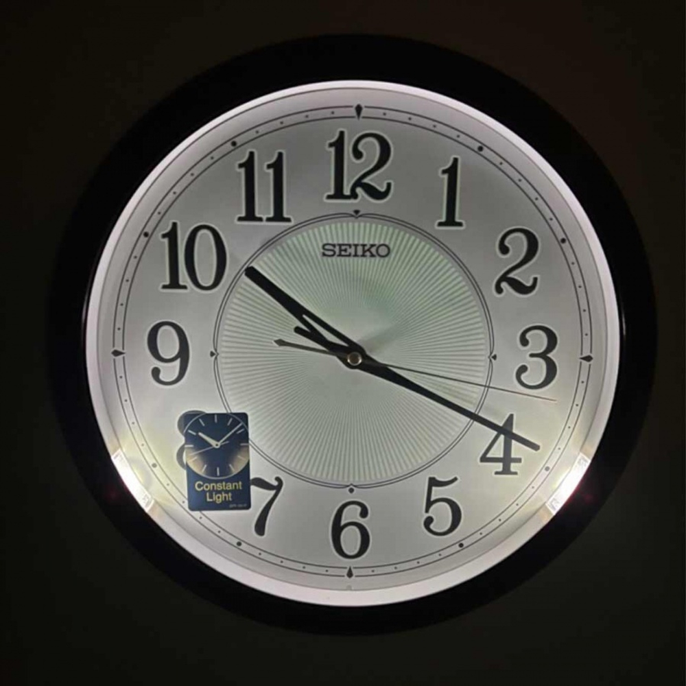 Настенные часы Seiko QXA788BN