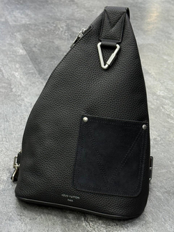 Сумка-слинг Louis Vuitton Delta