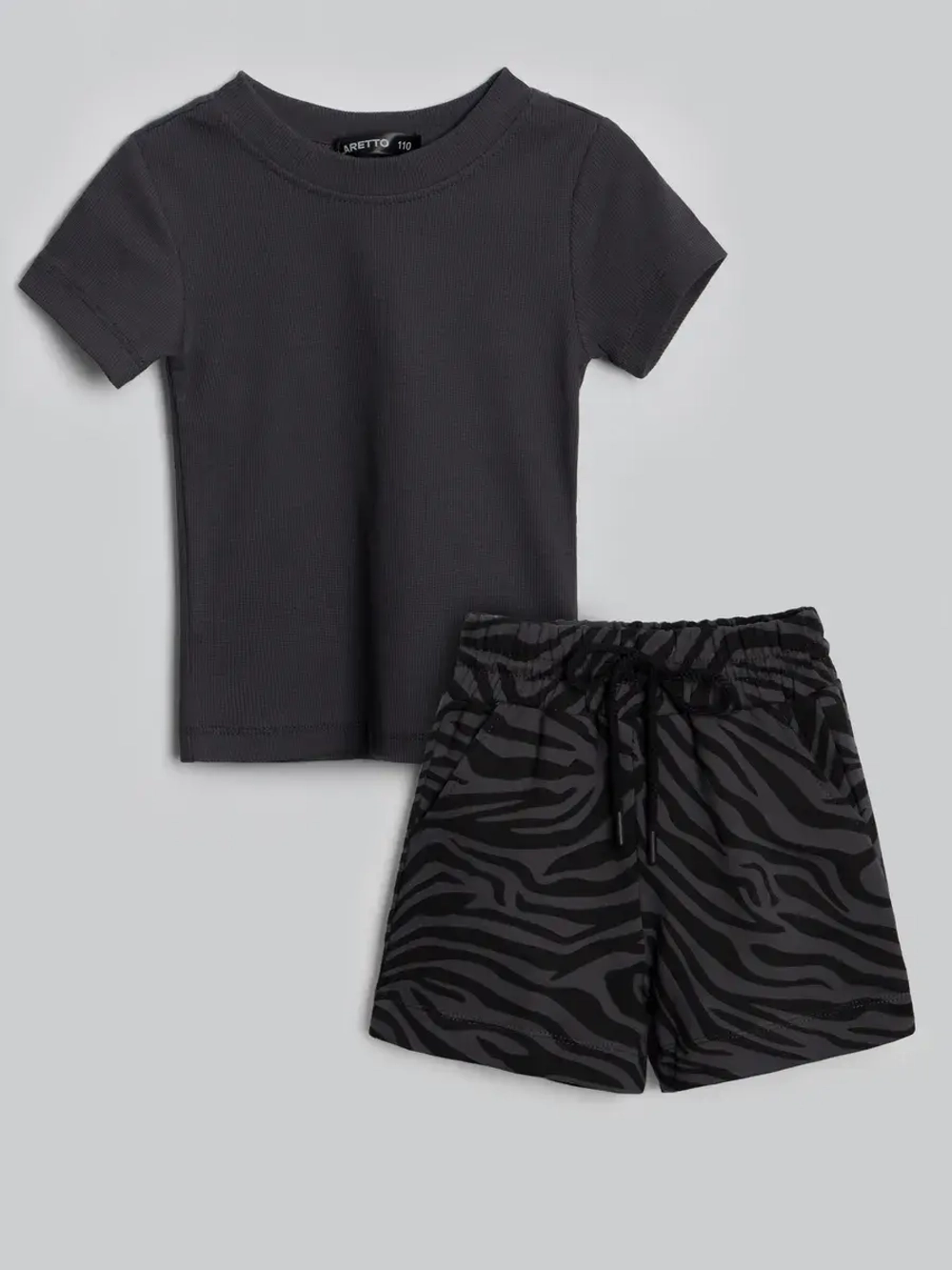 Костюм для девочки на лето с шортами