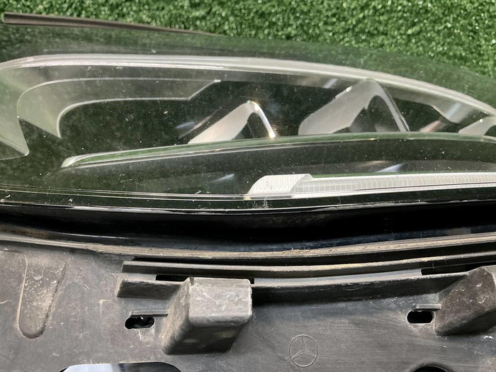 Фара левая Mercedes GLC X253 (2019-2022) LED