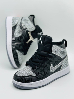 Детские кроссовки Nike Jordan One
