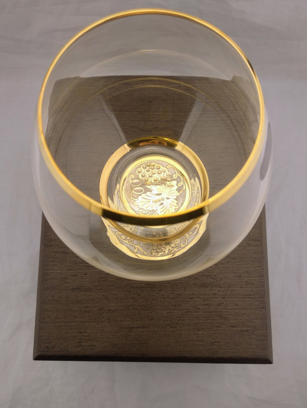 Бокал для коньяка "Виноград" №2 (Златоуст)  в подарочном футляре