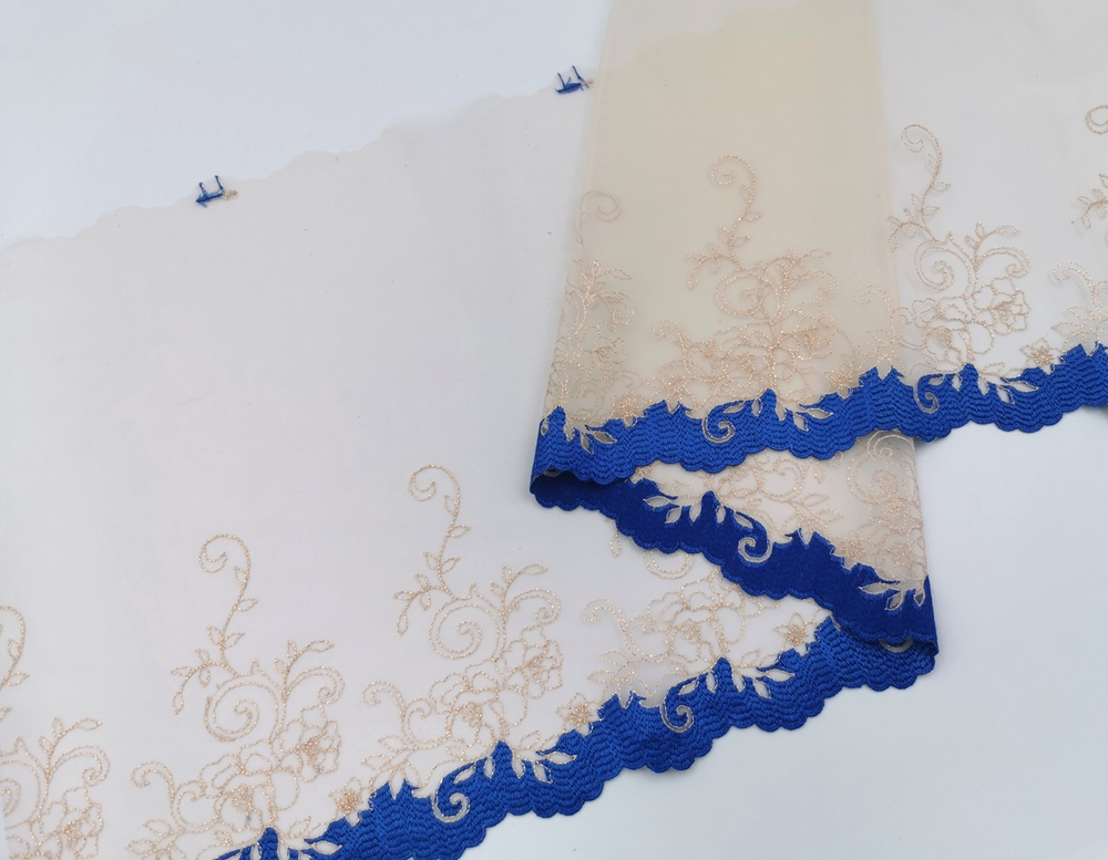 Вышивка на сетке, ПРАВАЯ, 23 см, бежевая с золотой нитью и синим краем , (Артикул: VS-1011), м