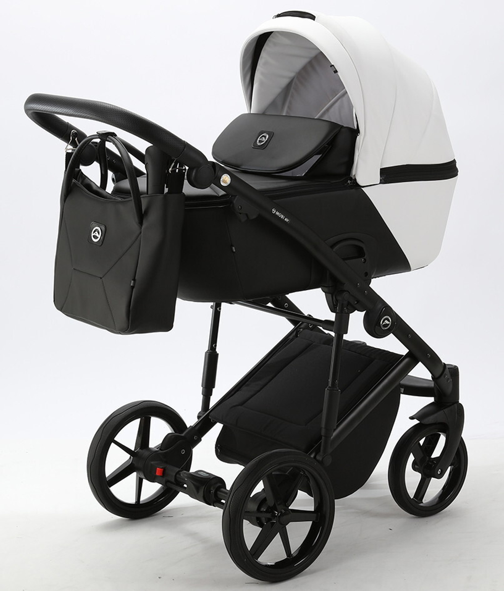 Детская коляска Adamex Mobi Deluxe 3 в 1 M-SD01 (БЕЛАЯ+ЧЕРНАЯ КОЖА)