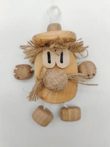 Сувенир-подвеска "Домовёнок" из можжевельника