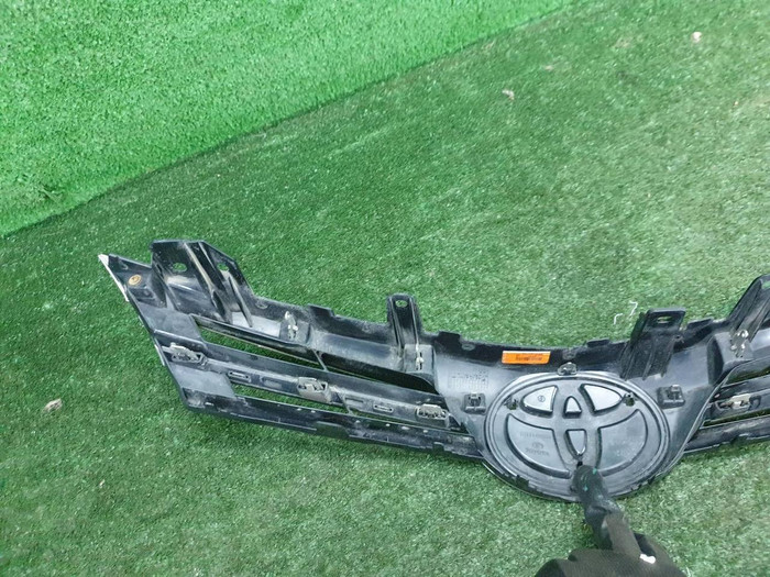 Решетка радиатора Toyota Corolla E160 (2015-2019)