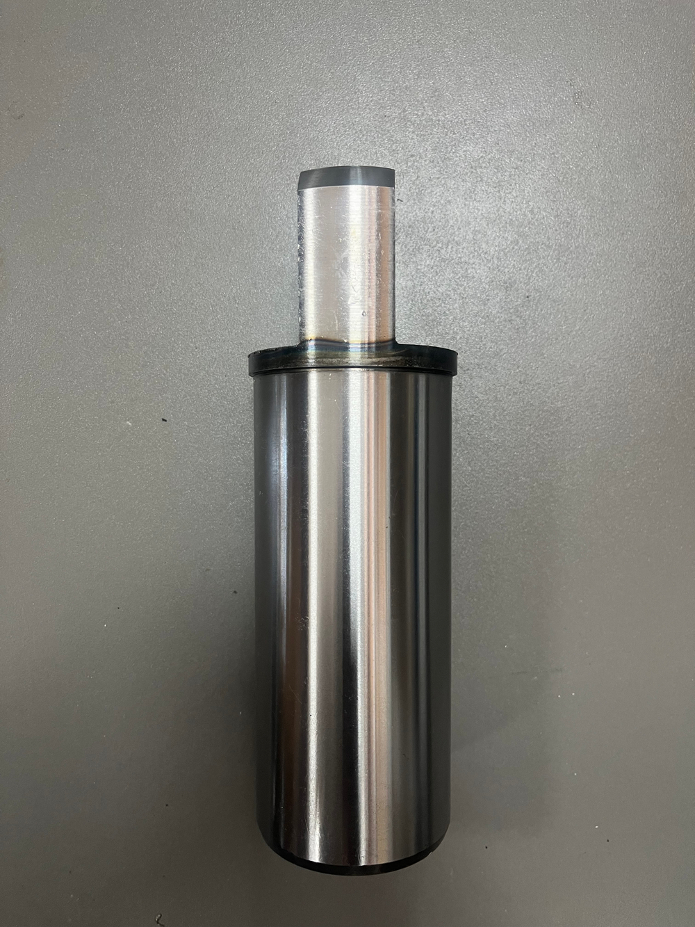 Палец каретки верхний 811/90165, 332/F7264 MPG