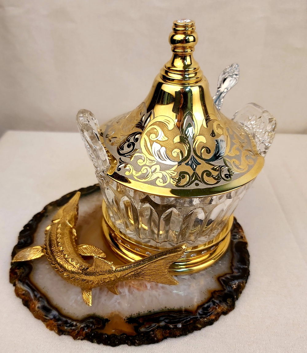 Икорница "Осетр" на срезе агата с крышечкой