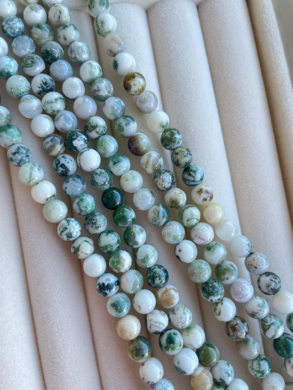 1706-6 Агат моховый шар 6мм, 38 см