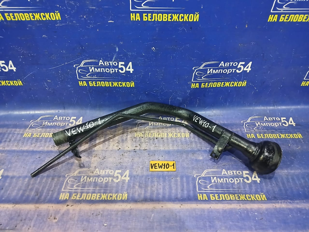 Горловина топливного бака NISSAN AVENIR 1997