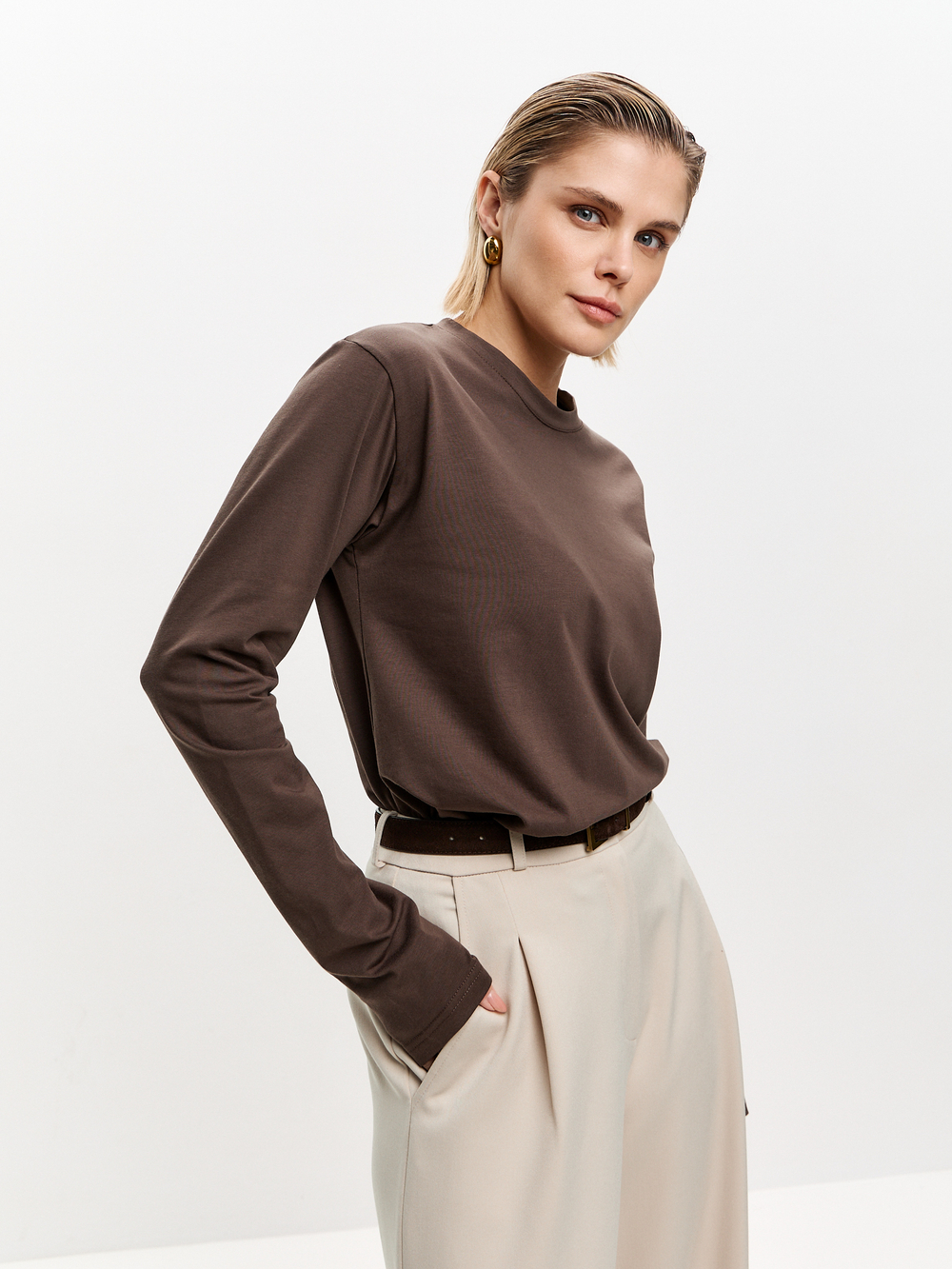 Лонгслив свободного кроя в цвете шоколад
