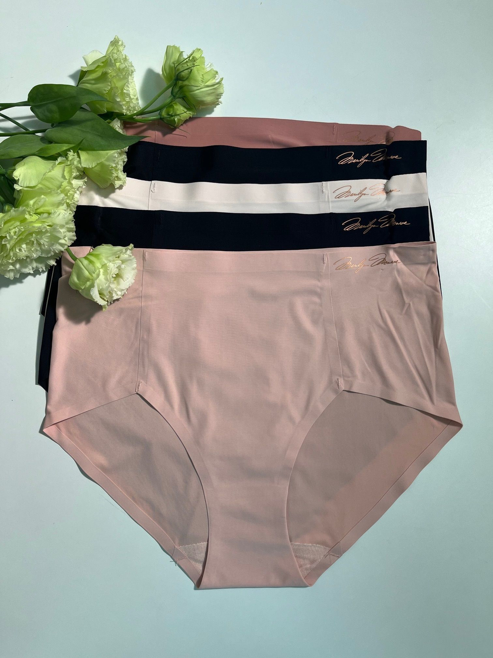 Набор из 5 однотонных разноцветных бесшовных трусиков (Размер: M) (Цвет: черный с бежевым)