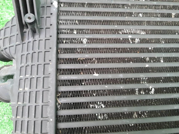 Интеркулер правый Maserati Levante (2016-2024)