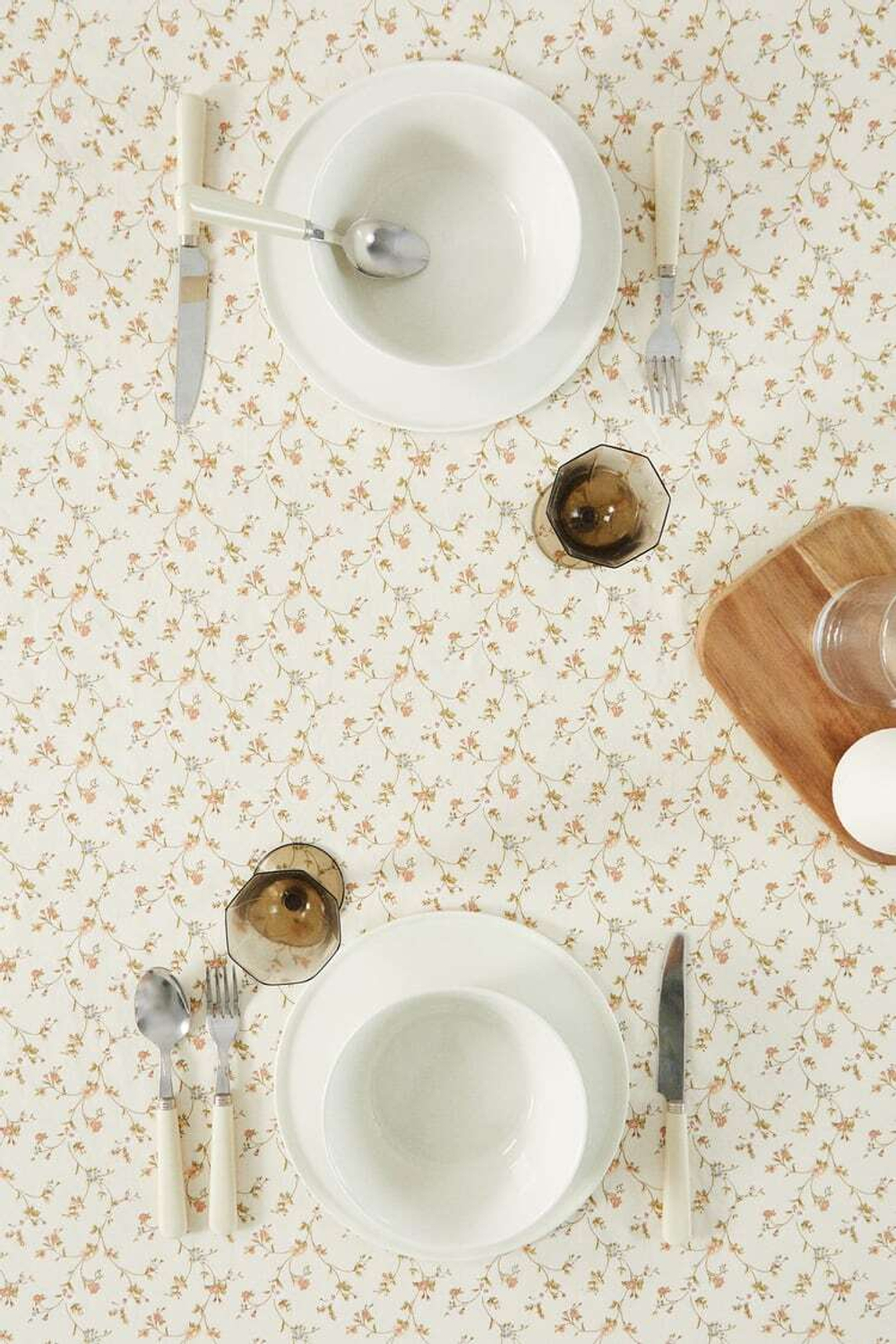 ZARA HOME ХЛОПЧАТОБУМАЖНАЯ СКАТЕРТЬ С ЦВЕТОЧНЫМ ПРИНТОМ, ПЕСОЧНЫЙ