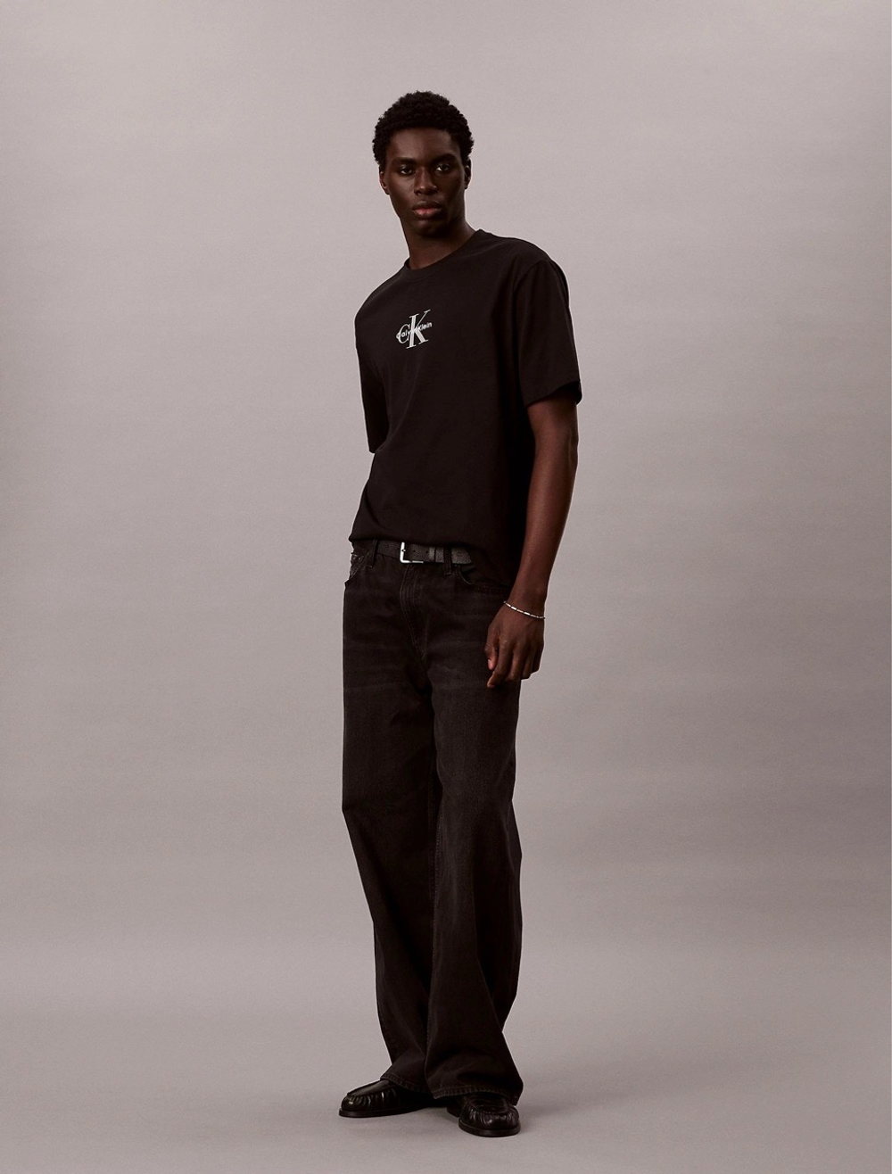 Футболка Calvin Klein Monologo Relaxed Tee Bright Black