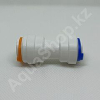 Фитинг QT-18X муфта 3/8"(f) x 5/16"(f)