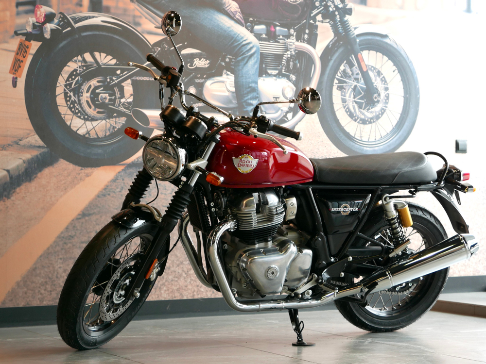 Royal Enfield INTERCEPTOR 650 Canyon Red