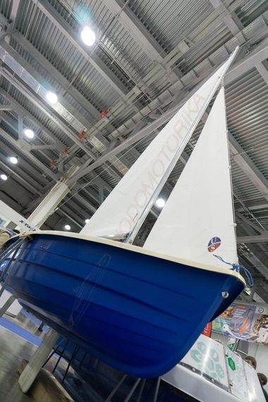 Стеклопластиковая лодка Тортилла-395 Комби без парусного вооружения