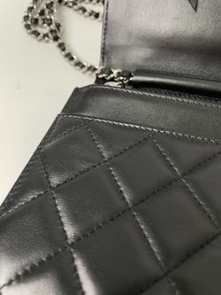 Сумка Chanel Wallet On Chain