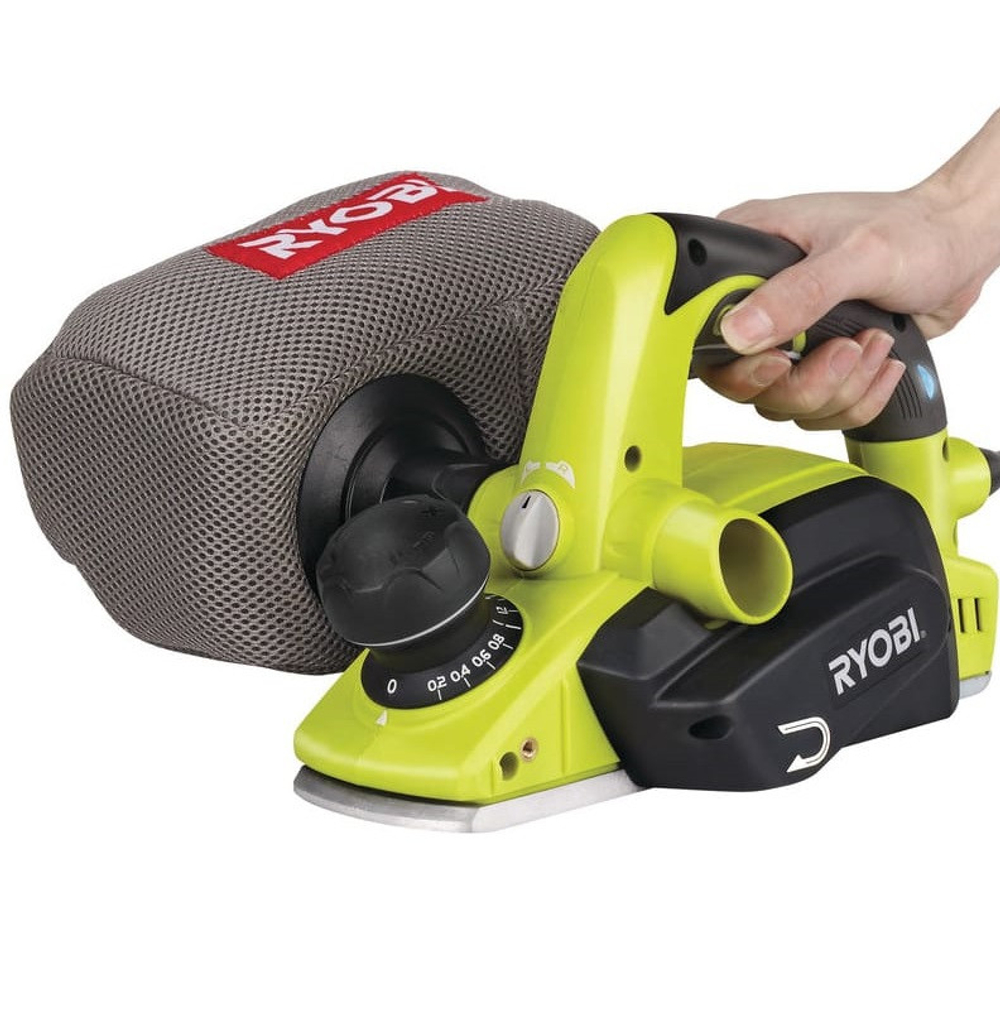 Рубанок электрический Ryobi EPN6082CHG 5133000350