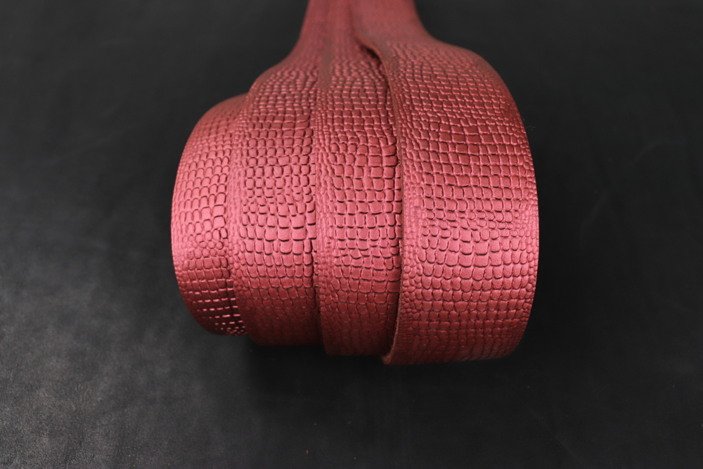 Ременная заготовка розовая с лицевой отделкой+ плита геккон