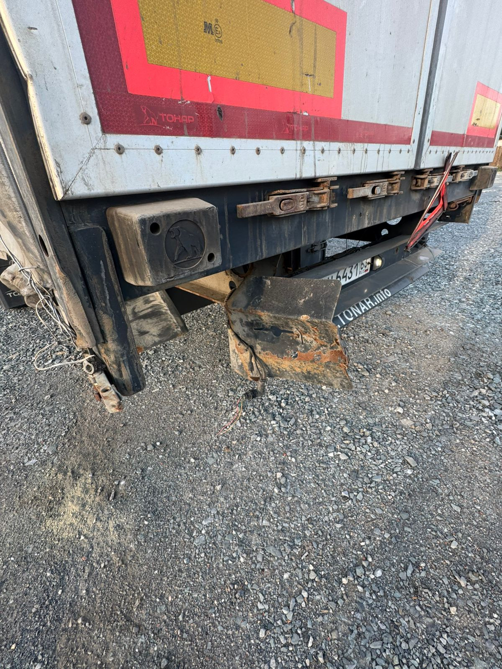 Тонар 97882 Полуприцеп шторный 97882