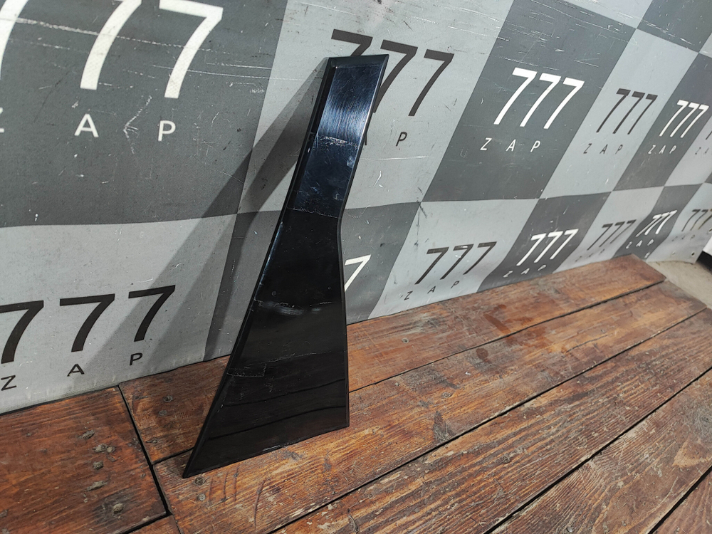 Накладка двери задней правой Hyundai Santa Fe 4 (TM) 18-нв Б/У Оригинал 83280S1000