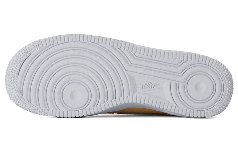 Кроссовки Nike Air Force 1 Low 07 Ess (Женская размерная сетка)