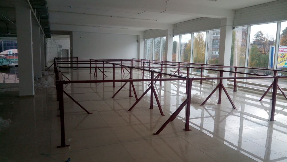 Батутные арены могут устанавливаться в помещении, с высотой потолков от 5,5 метров