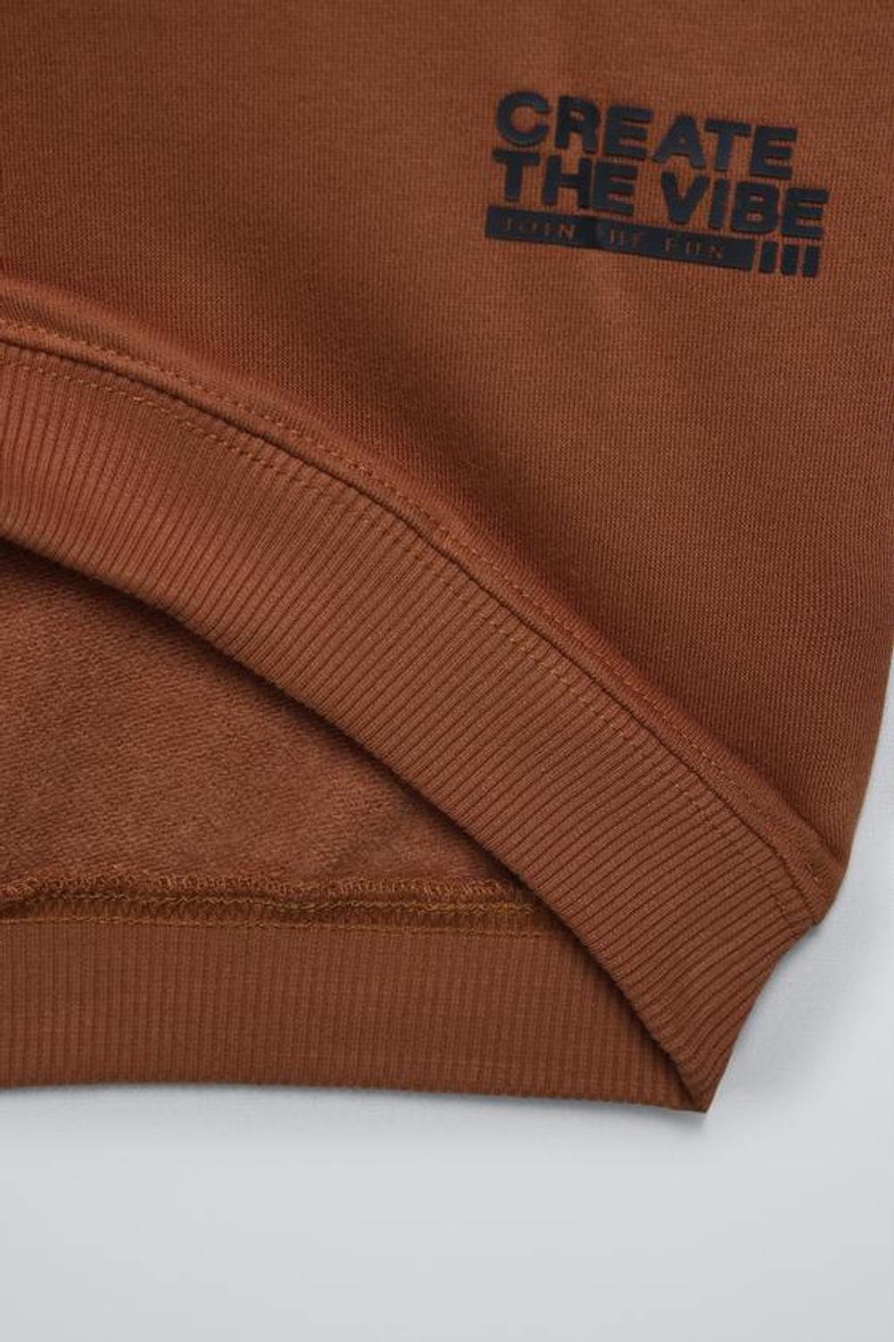 ZARA ТОЛСТОВКА С РЕЛЬЕФНОЙ НАДПИСЬЮ, ЦВЕТ ЖЖЕНОГО АПЕЛЬСИНА