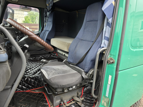 Сиденье водительское пневматическое