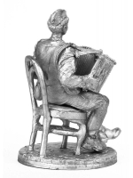 Оловянный солдатик Баянист на стуле